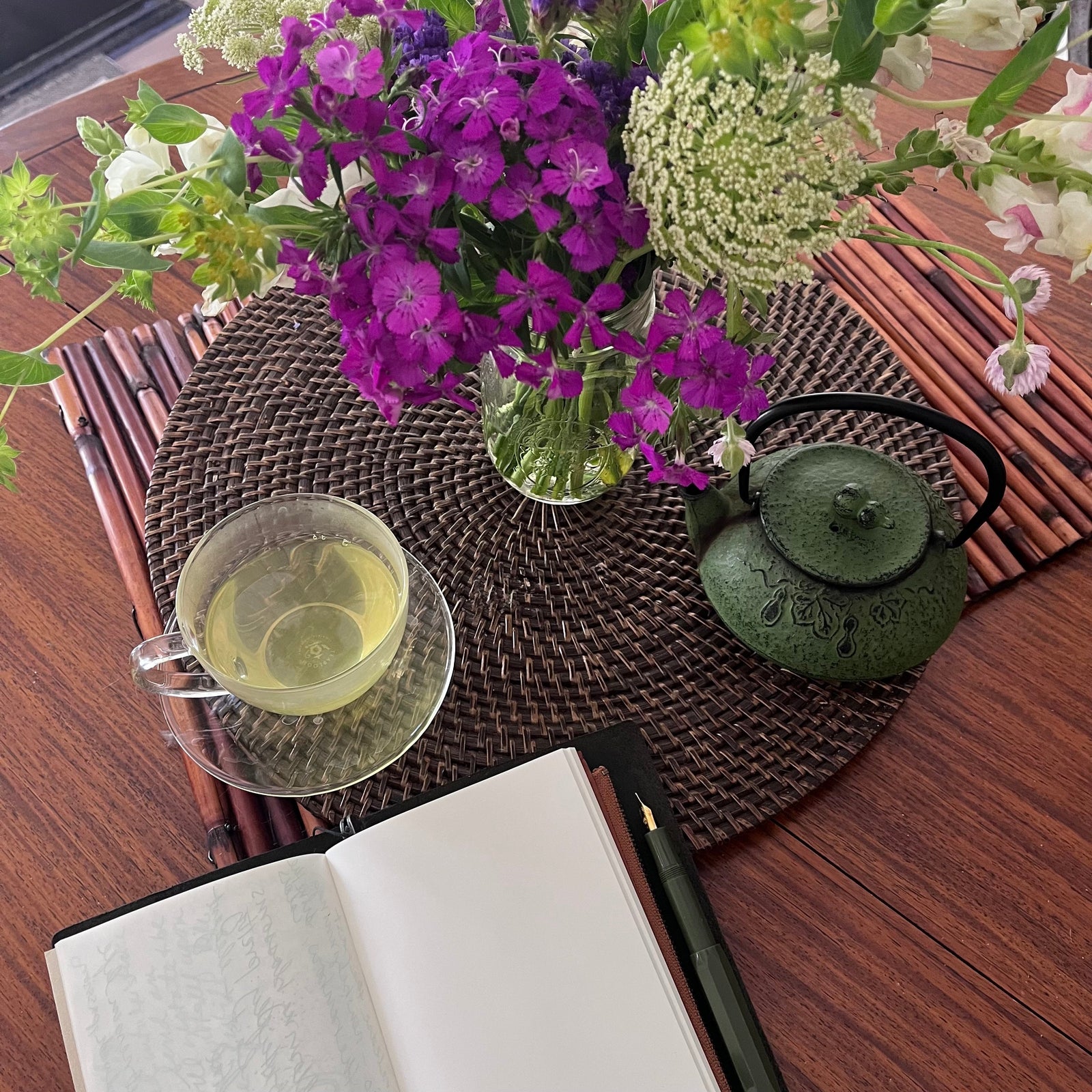 The Paper Seahorse Classes Saturday February 14th 2025 10a - 12p Journaling + Tea Tasting Experience