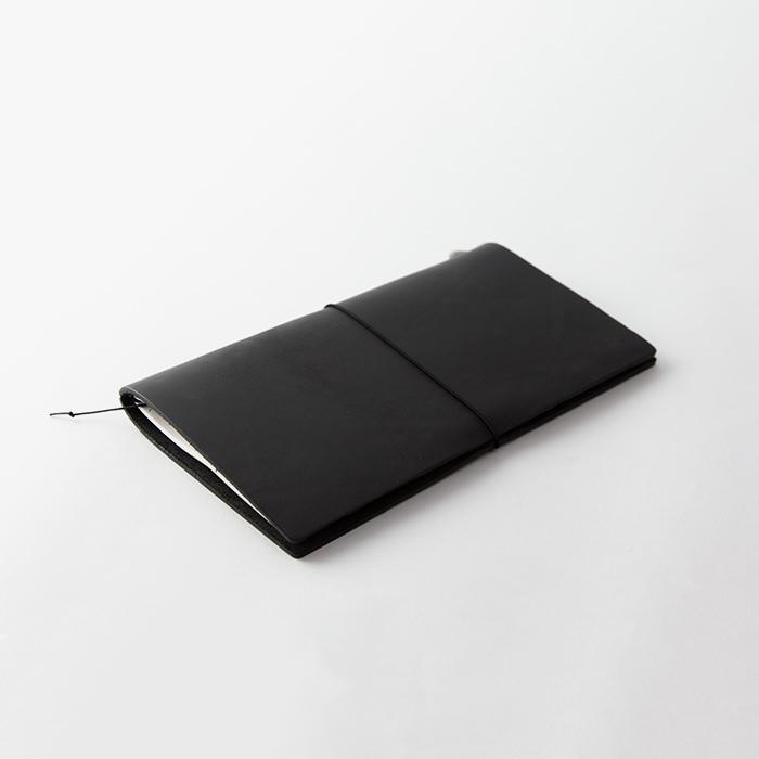 Traveler's Notebook - Black in regular and passport size – The