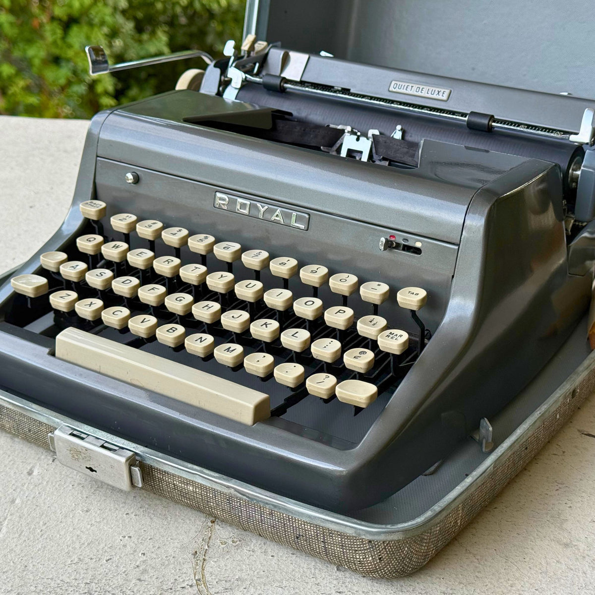 1950s Royal Quiet De Luxe — Rare Glossy Charcoal