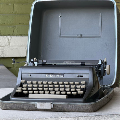 1950s Royal Quiet De Luxe — Rare Glossy Charcoal