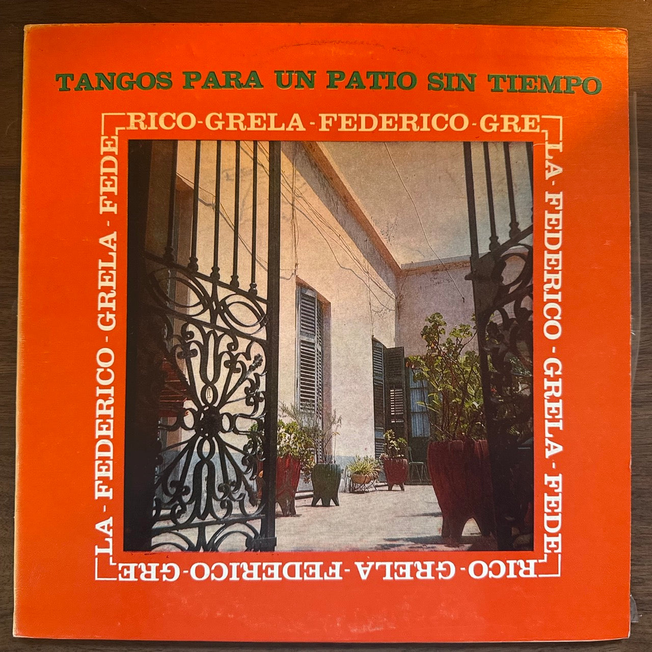 Cover of Tangos Para Un Patio Sin Tiempo by Federico-Grela