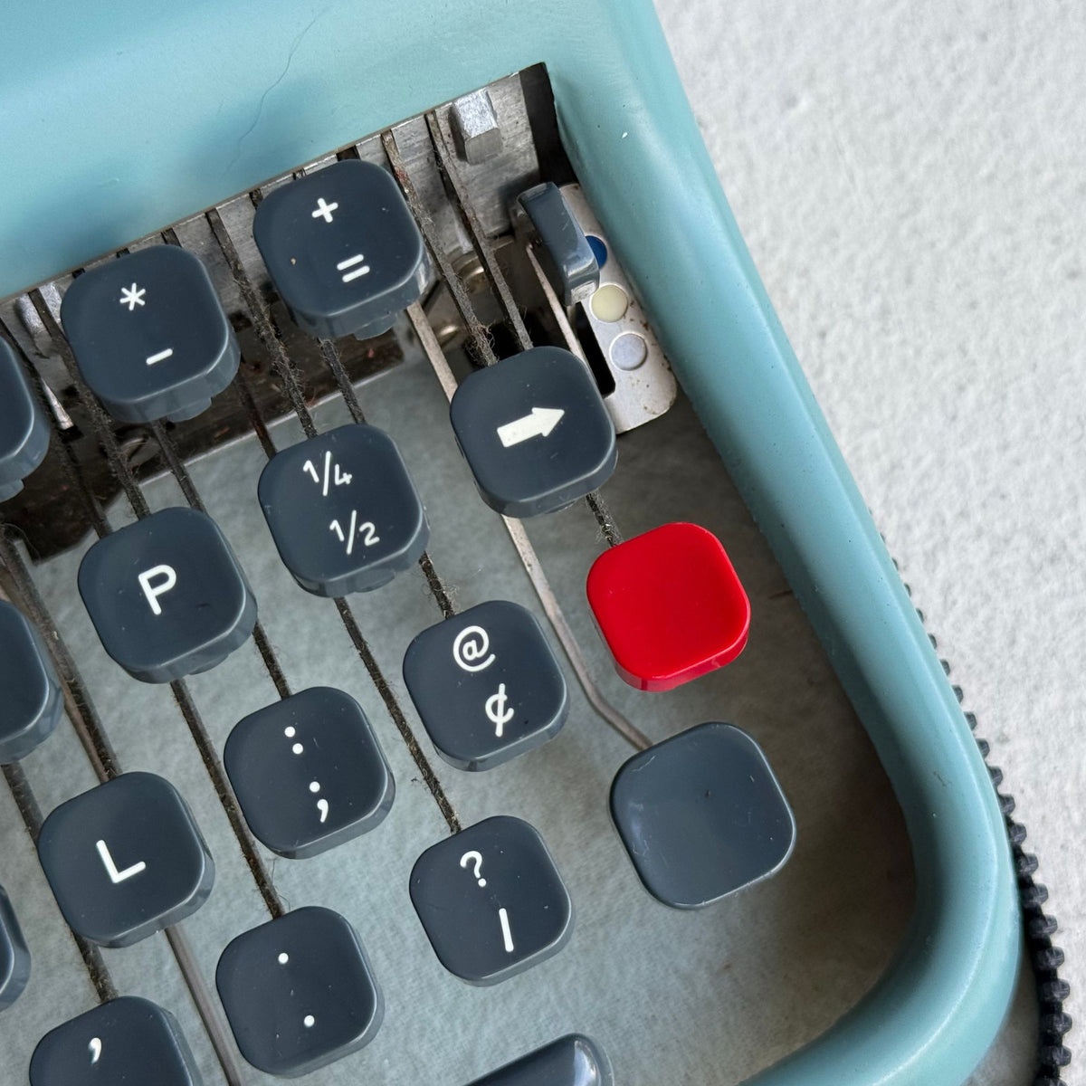 Olivetti Lettera 22   Blue .