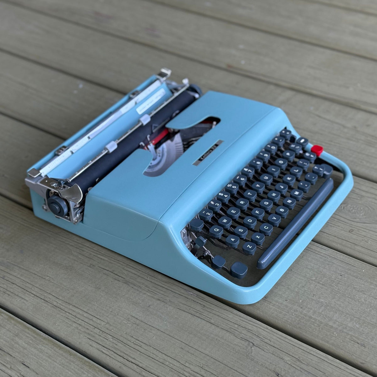 Olivetti Lettera 22   Blue .