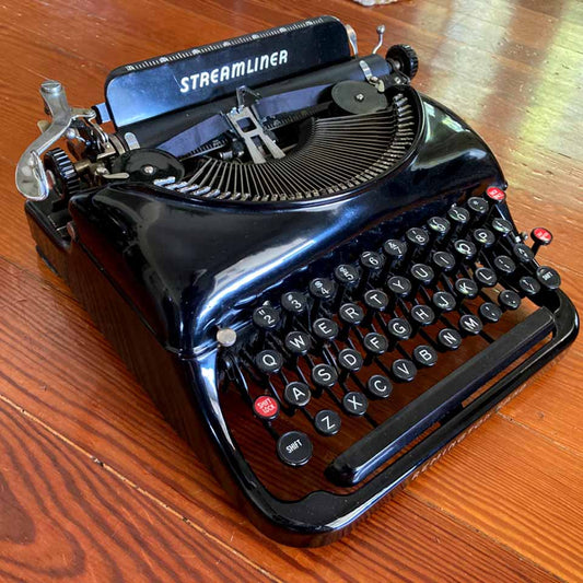 1941 Remington Rand Streamliner Portable Typewriter