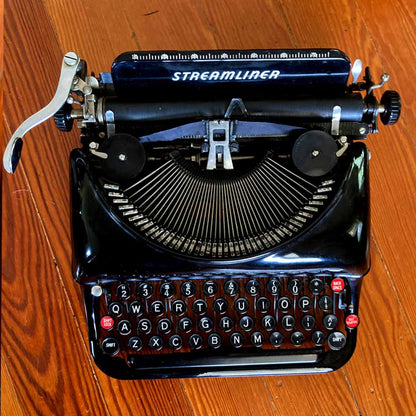 1941 Remington Rand Streamliner Portable Typewriter