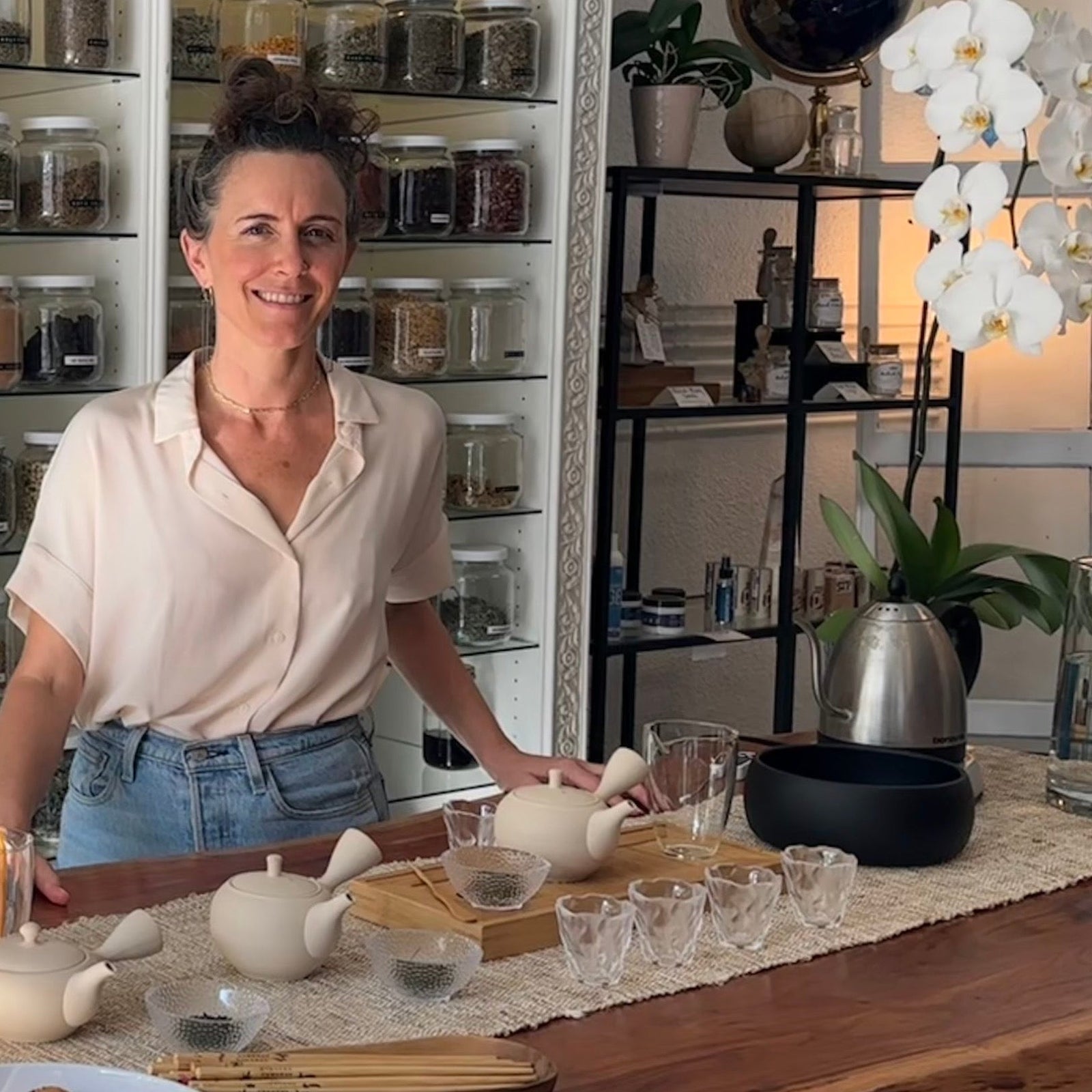 The Paper Seahorse Classes Saturday February 14th 2025 10a - 12p Journaling + Tea Tasting Experience