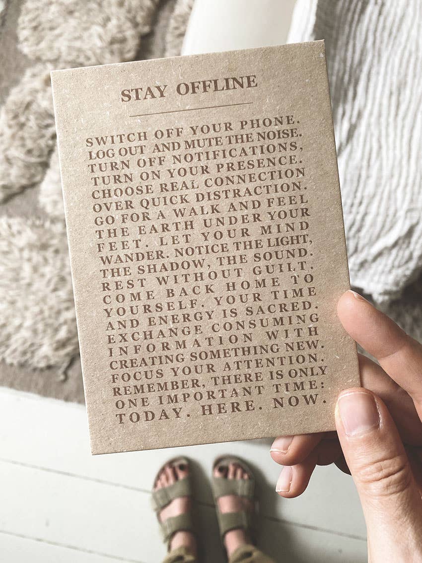 Anna Cosma STAY OFFLINE - SWITCH OFF YOUR PHONE... - POSTCARD