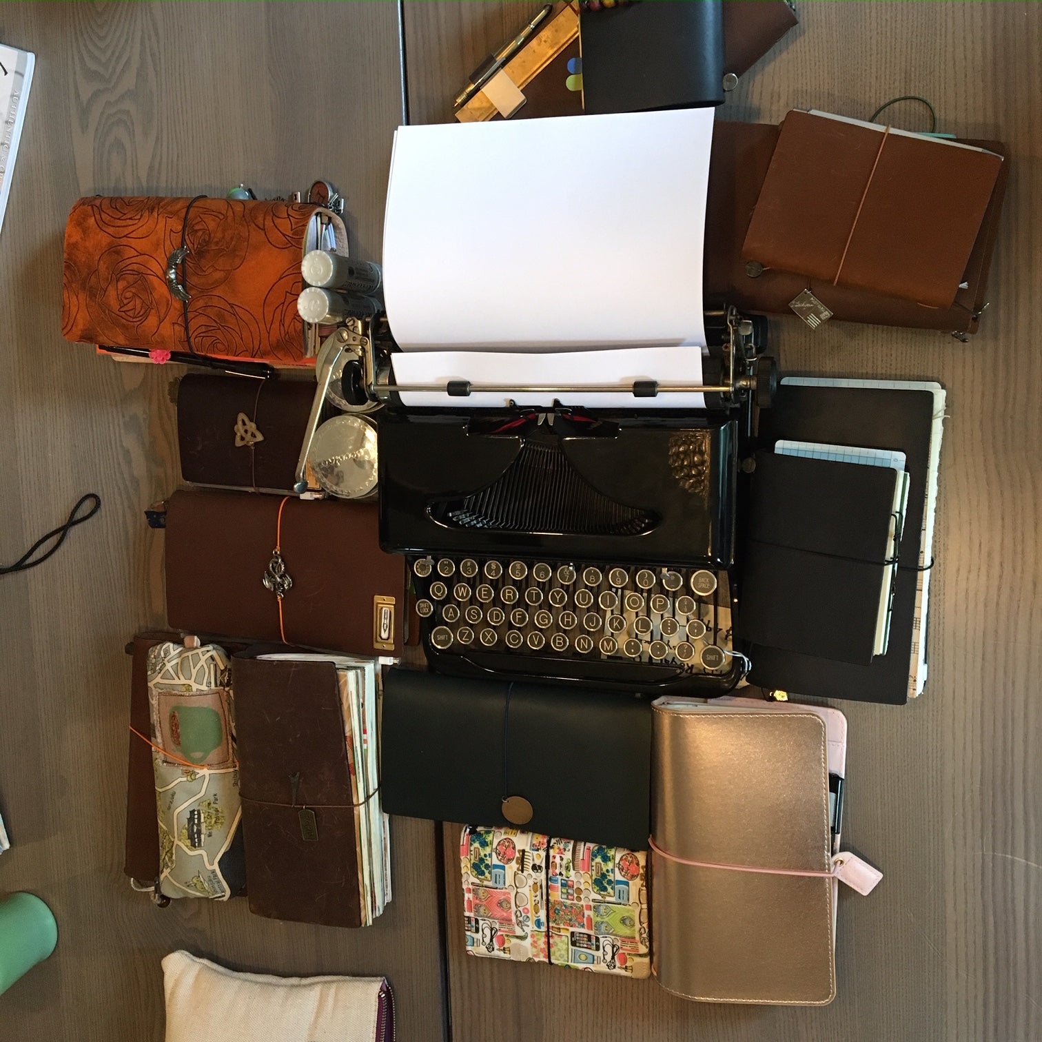 Keeping a Travel Journal – The Paper Mouse
