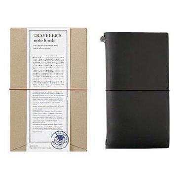 Traveler's Notebook - Black in regular and passport size - The